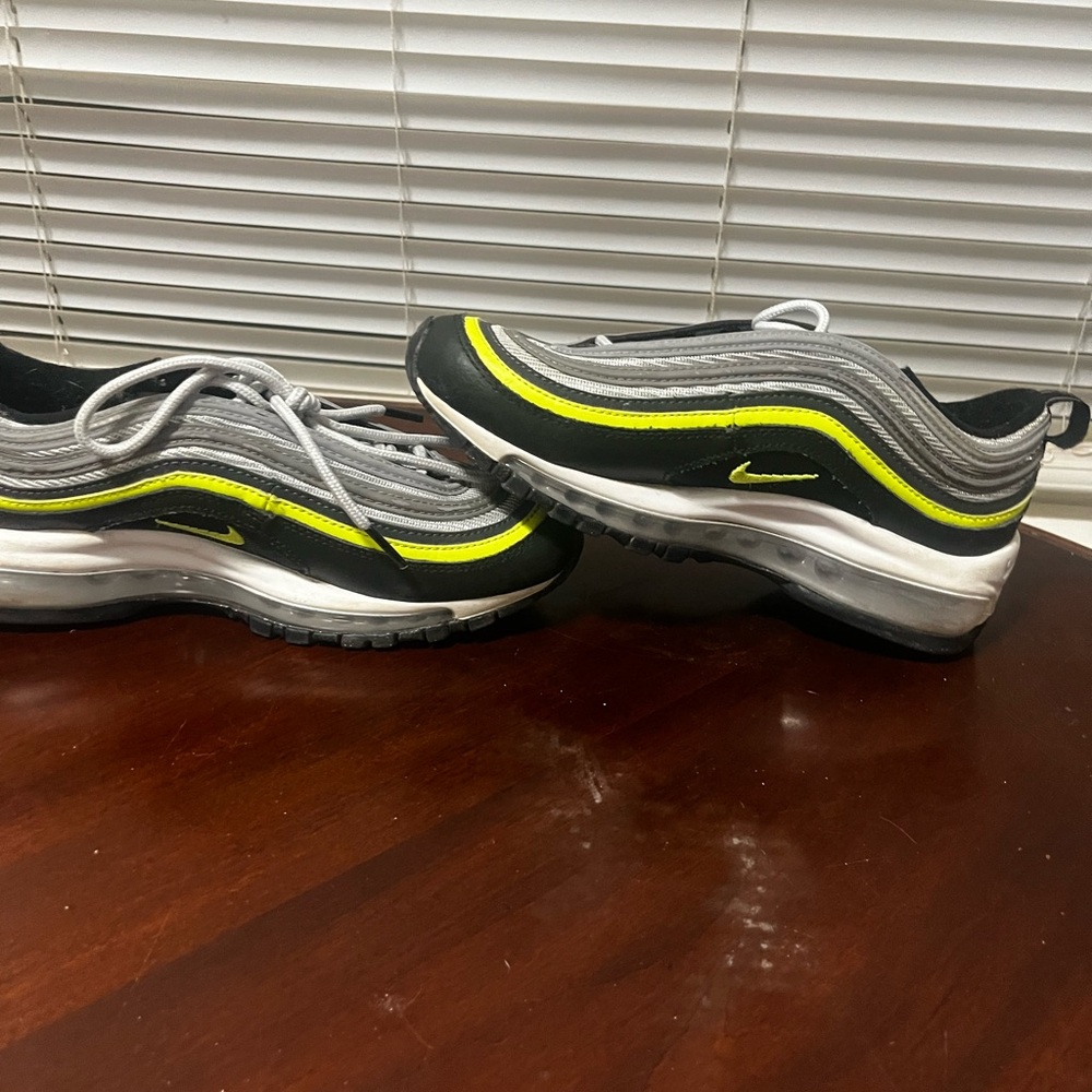 Nike Sneakers in Black and Yellow with Cushioned Support